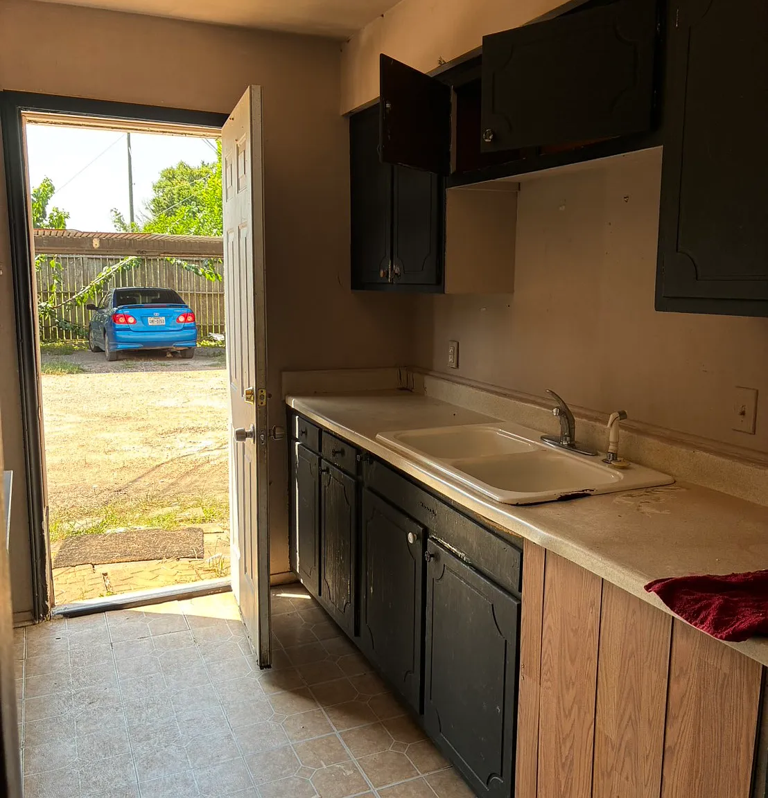 2 bed, 900 sqft, $900 — Photo 3
