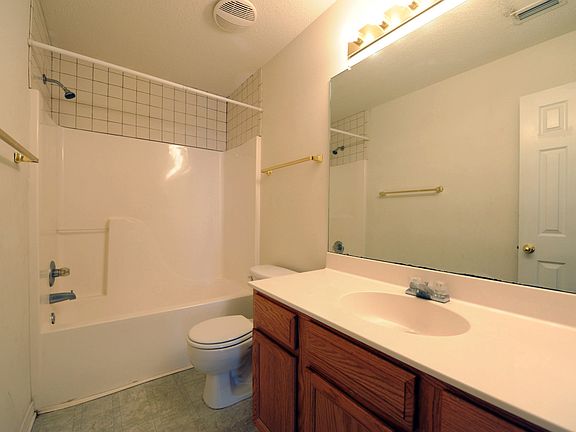 5th image of 13468 Warren Dr