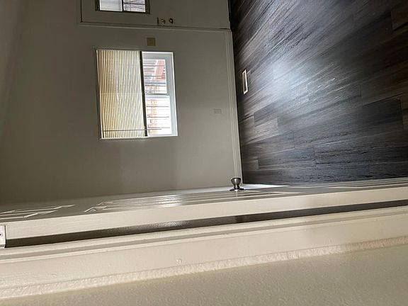 4th image of 7210 Macarthur Blvd APT A
