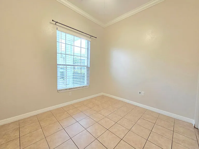 141 Reserve Cir #109 — Photo 11