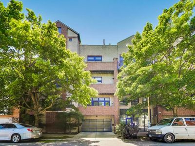 2251 W Saint Paul Ave APT 2D, Chicago, IL, 60647