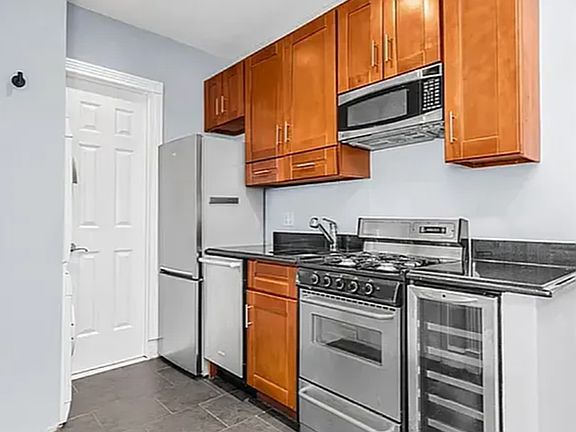 5th image of 115 Avenue A APT 3