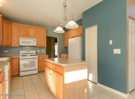 4th image of 277 Berkshire Ln