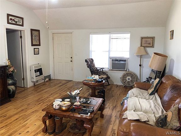 3rd image of 194 McAteer Ln