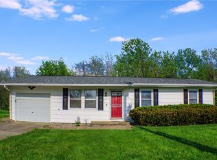 2321 Douglas St, Charleston, IL 61920