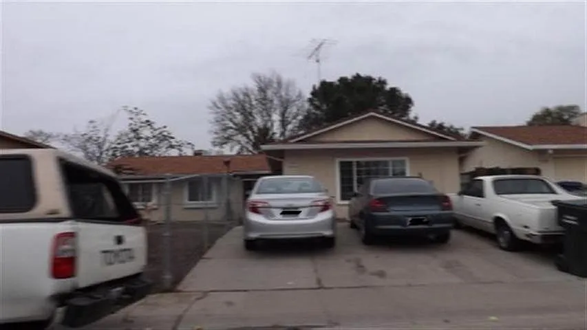 3857 Wrigley Cir photo 1