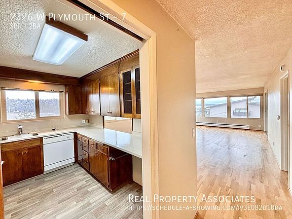 4th image of 2326 W Plymouth St #7
