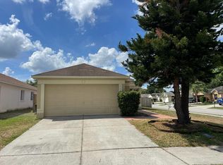 516 Scarlet Maple Ct, Plant City, FL 33563
