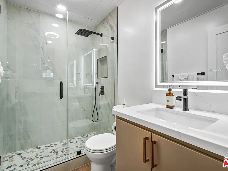1083 Montauk Ln #1 — Photo 7