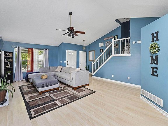 5th image of 6109 Woodsboro Dr