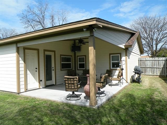 1st image of 705 Tahiti Dr