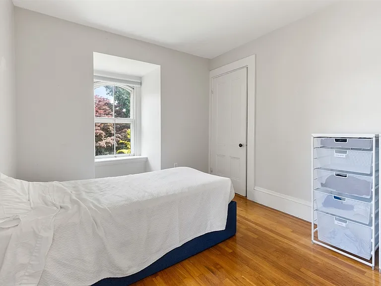 15 Myrtle St #2 — Photo 28