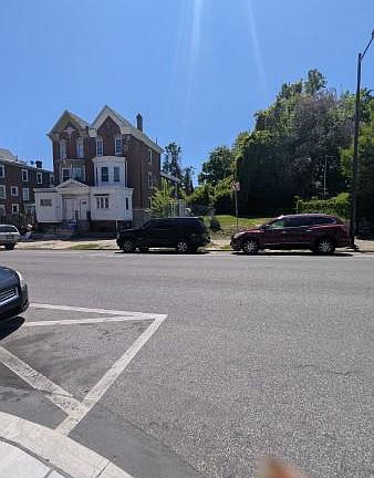 3rd image of 4710 Wayne Ave