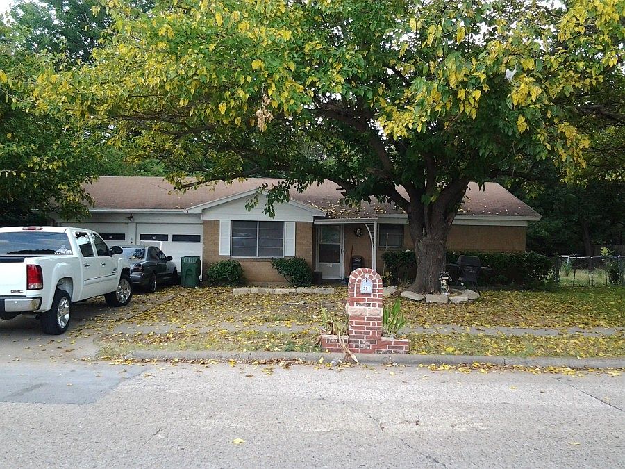 1st image of 301 Harriett St