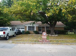 301 Harriett St, Arlington, TX 76010