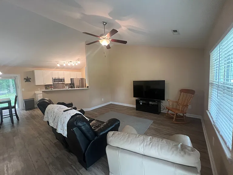 864 Old Folkstone Rd — Photo 3