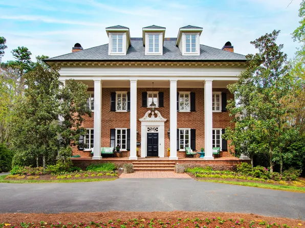 2319 Lake Dr, Raleigh, NC 27609