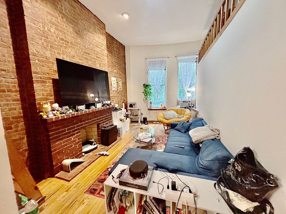 1st image of 255 W 93rd St APT 2S