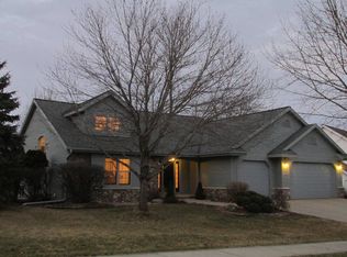 7318 Southern Oak Pl, Madison, WI 53719