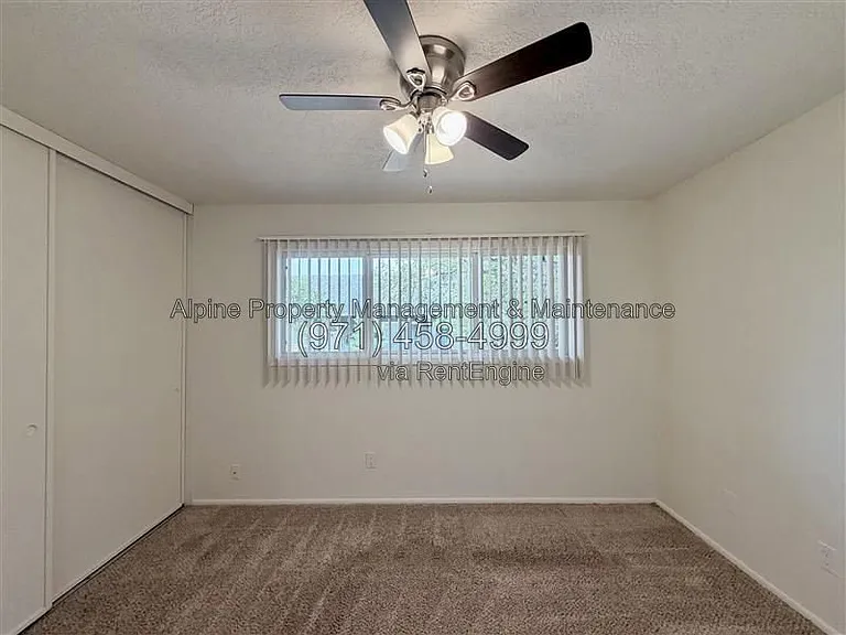 925 NW Joy Ave #4 — Photo 15