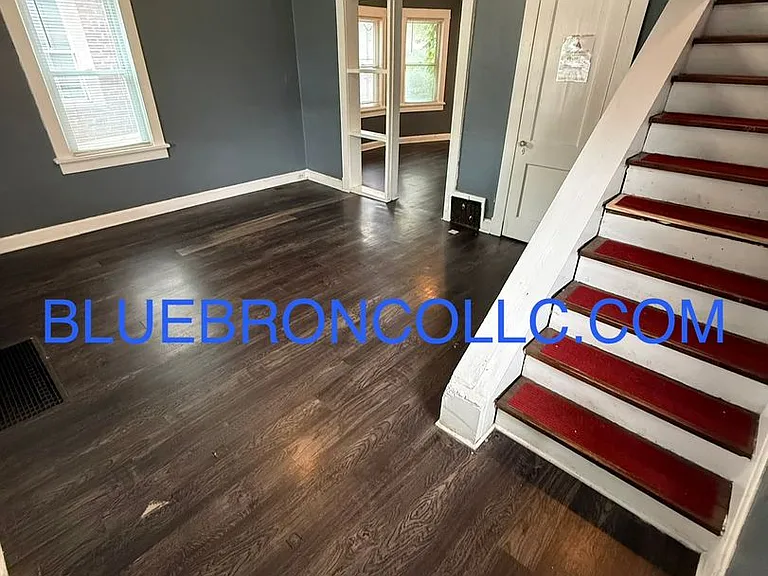 3435 E 7th St — Photo 2