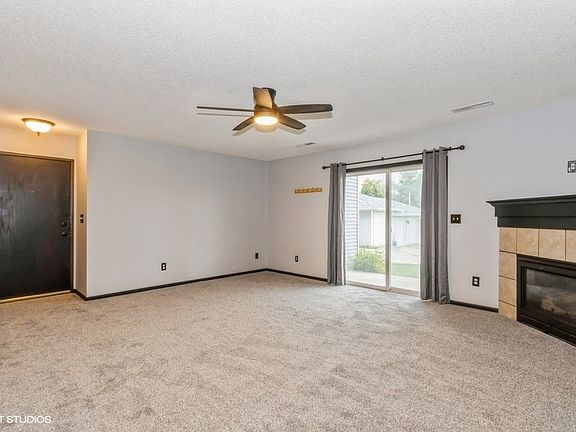 3rd image of 405 James Blvd