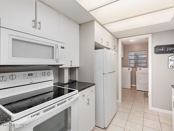 5th image of 2860 Demaret Dr #703