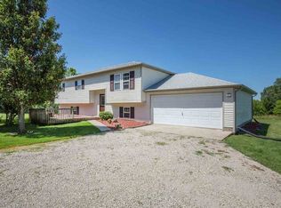 15727 Scenic Palisades Rd, Mount Carroll, IL 61053