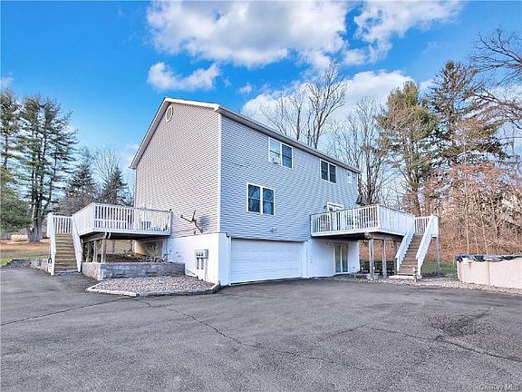 4th image of 6 Pampas Ln