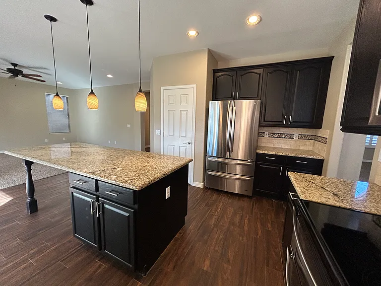 5163 W Village Dr — Photo 12