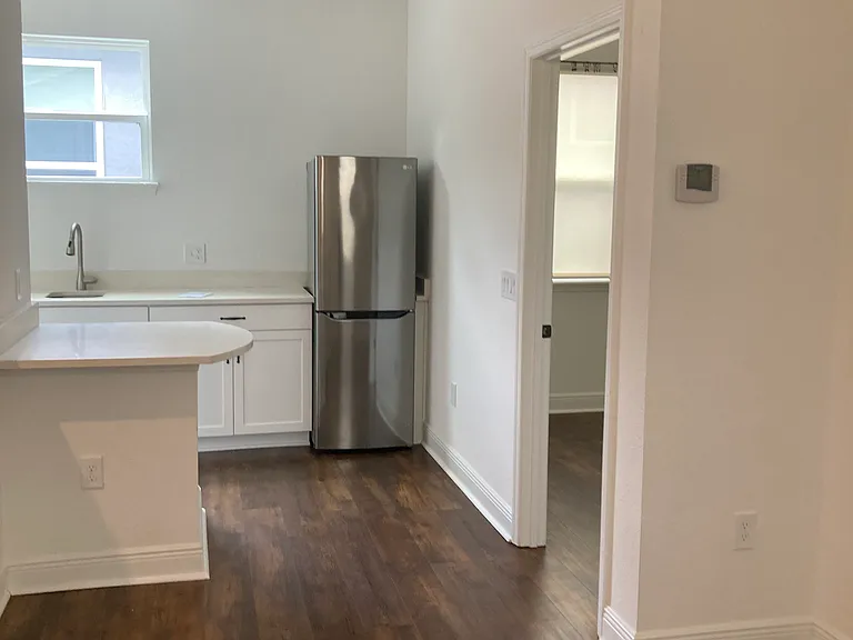 12627 Salomon Cove Dr — Photo 3