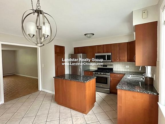 3rd image of 1500 W Touhy Ave #2F