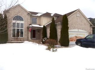 48659 Cross Creek Dr, Macomb, MI 48044