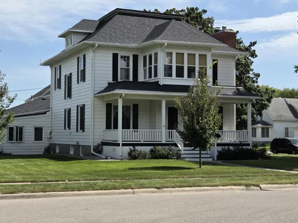 704 Grand Ave, Story City, IA 50248