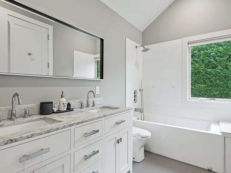 7 Dellaria Ave — Photo 16