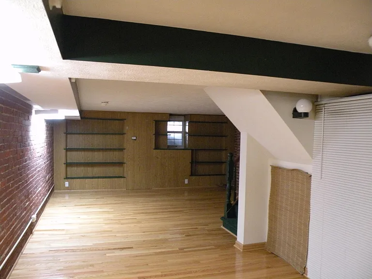 718 Copeland St — Photo 25