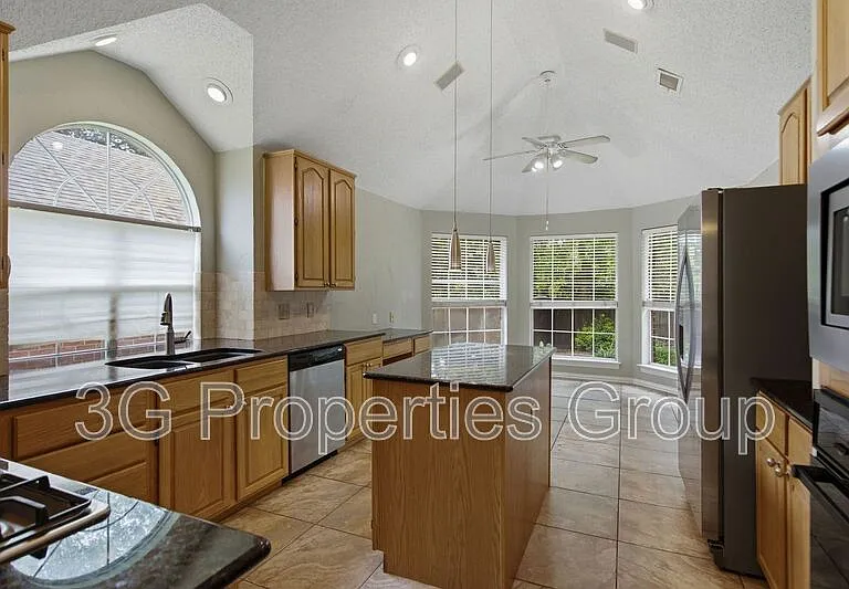 2109 Gisbourne Dr — Photo 16