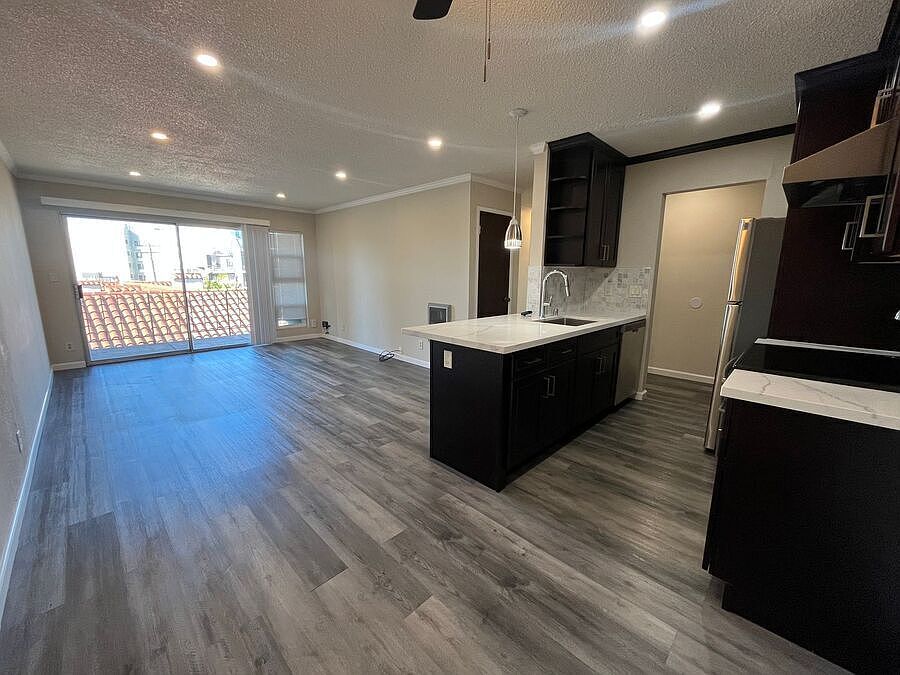 1st image of 237 Wayne Ave #301