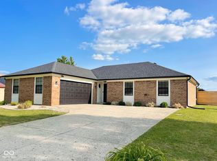 722 Leatherwood Dr, Greenwood, IN
