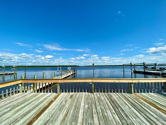 4th image of 150 Smallwood Dr #243