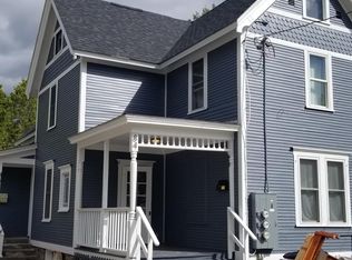 84 1/2 Park St, Essex Junction, VT 05452