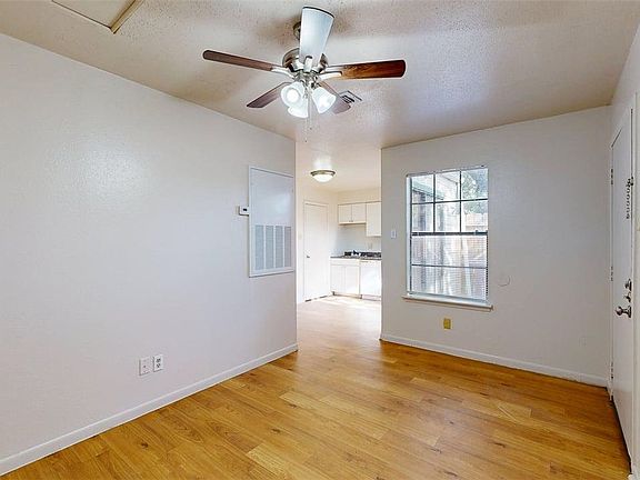 3rd image of 725 Peppertree Dr #9