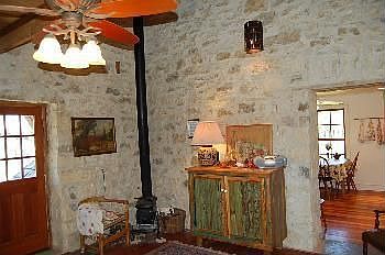 4th image of 7010 Old San Antonio Rd