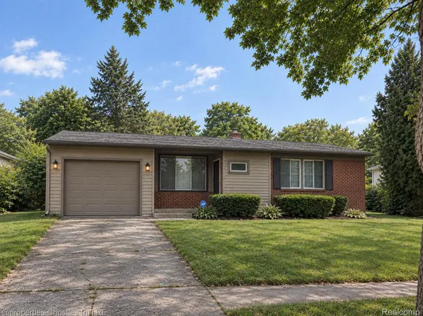 15321 Joan St, Oak Park, MI 48237