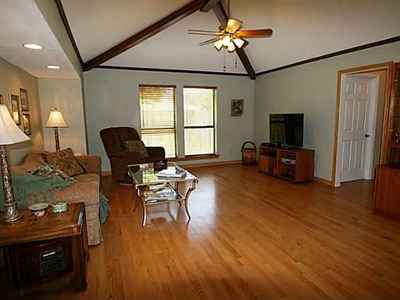 4th image of 237 Shady Hill Dr