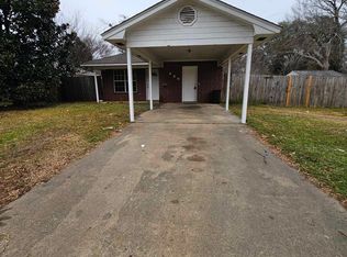 703 Burma Rd, Wake Village, TX 75501