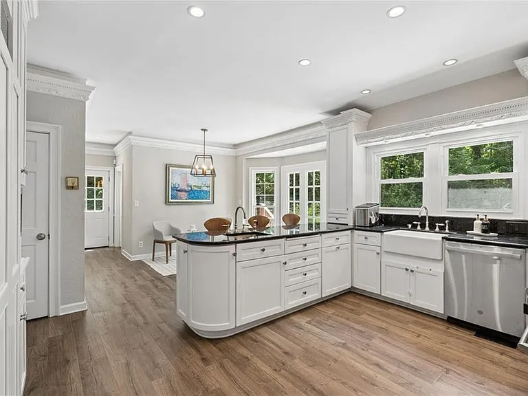 210 Willow Lake Cv — Photo 18