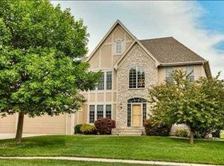 702 NE Georgetown Ct, Ankeny, IA 50021