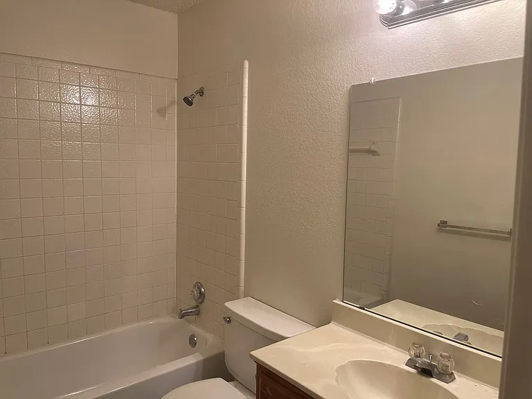5202 Sherburne Dr — Photo 18