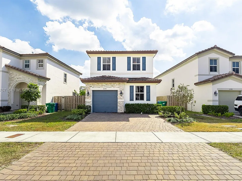 2370 NW 131st Cir